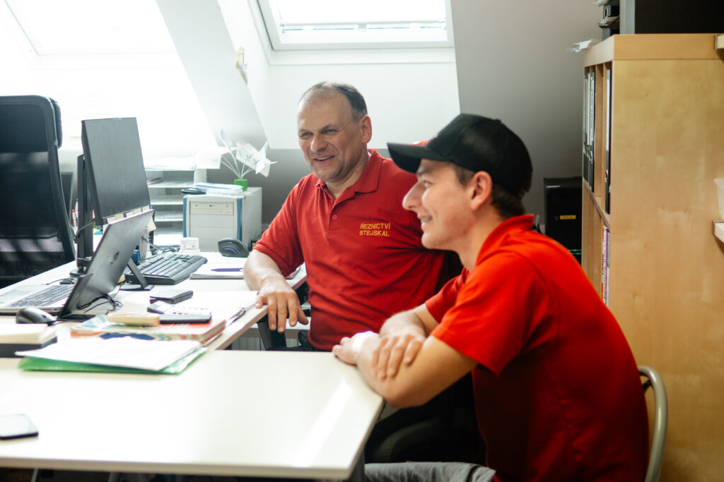 Tento obrázek nemá vyplněný atribut alt; název souboru je Stejskalovi-Clarushie-6-1024x683.jpg.